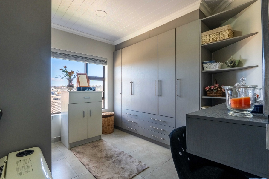 4 Bedroom Property for Sale in Seemeeu Park Western Cape